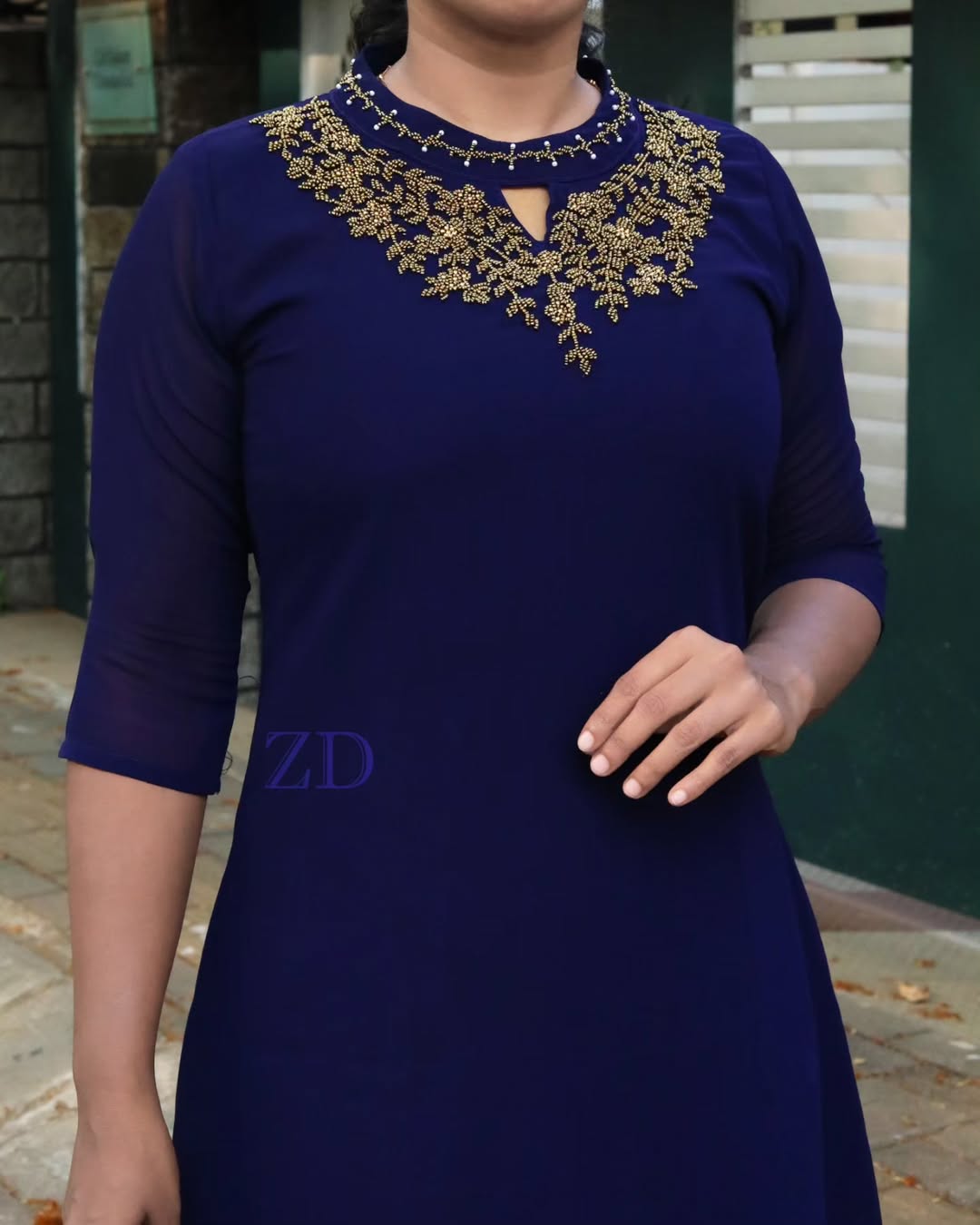 1. A Jewel Neck kurthis